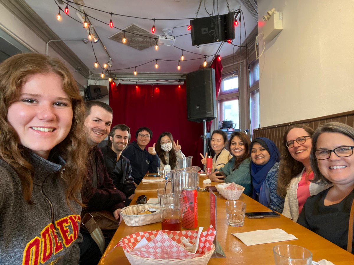 AegQueens's tweet photo. Thank you @MikeRobHolden, @Jen_L_Hughes, and Melissa for your valuable insights during our grad-to-grad event on making the most of our AEG experience. It was so nice to gather and catch up over lunch! https://t.co/EHzUMyu3ab