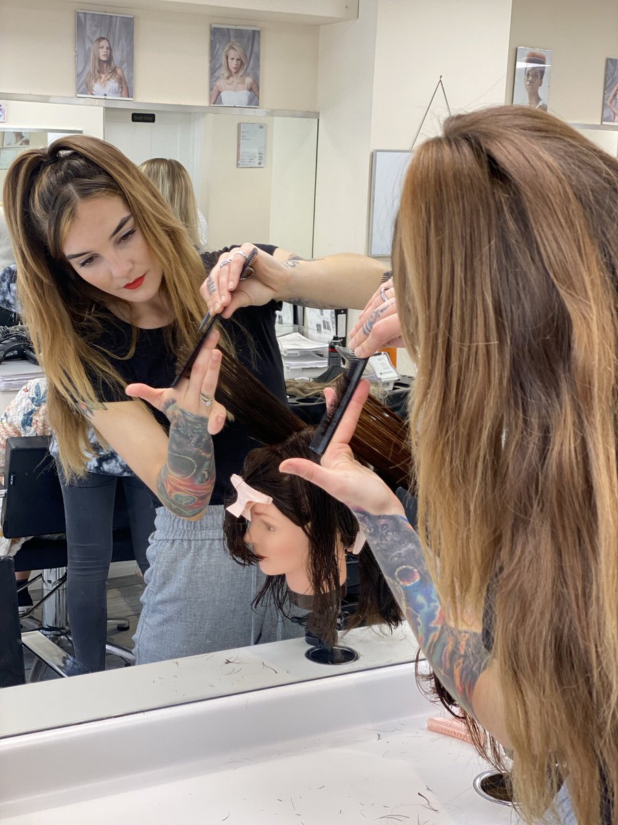 alandhair's tweet photo. Hairdressing & Barbering training by the experts
#teamaland #hairschool #hairdressing #barberschool #londonhairschool #londonbarberschool #welovehairdressing #welovebarbering #hairapprentice #hairdressinglife #hairdressingcourse #barbercourse #barbertraining #hairdressing https://t.co/AgDUvNxC67