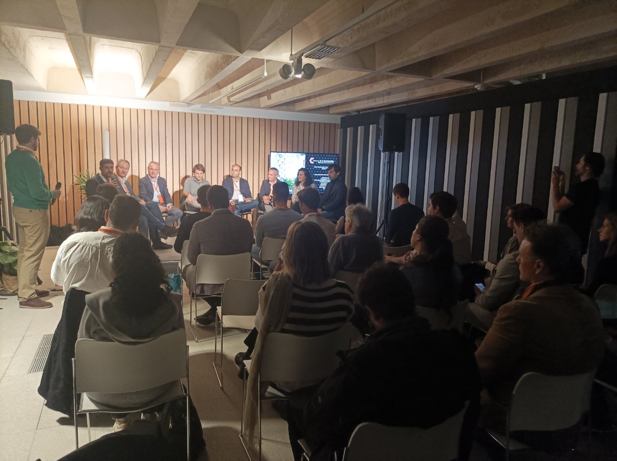 MP Ascensores tweet media