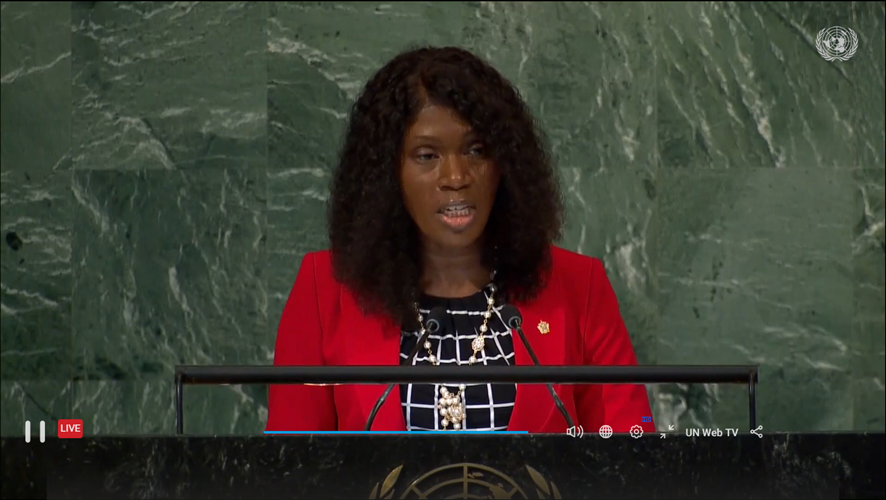 AnayansiRCamejo's tweet photo. Conmovedoras palabras representante Saint Kitts y Nevis.Agradeció a Cuba cirugía ocular realizó médico cubano salvando sus ojos.Pregunta ante tanto humanismo,magnanividad,altruismo y compasión,cómo se justifica inclusión Cuba en lista  patrocinadores terrorismo. #MejorSinboqueo https://t.co/FWmDYVzVgU