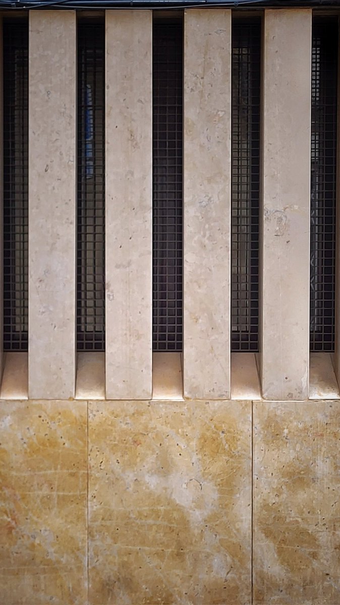 Alfredo_bcn's tweet photo. La imagen del día con el teléfono móvil: Vertical.
#alfredobcn #lafotodeldia #photooftheday #vertical https://t.co/rHThuenFOG