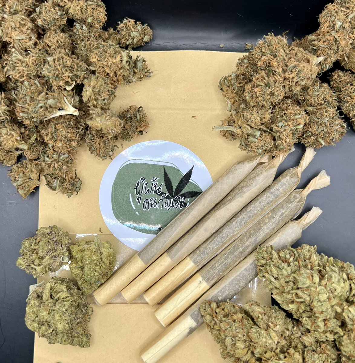 iamhappy420's tweet photo. #พันลำมวลละ 70 บาทสั่งขั้นต่ำ5มวน 10 แถม2มวน #กัญชา https://t.co/Ifj82A5gKE