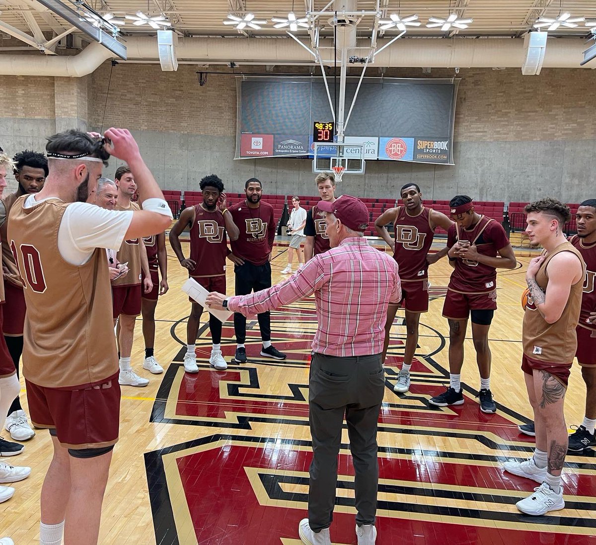 DU_chancellor's tweet photo. I really enjoy watching our student- athletes practice. They embody the 4D experience as they balance academic and athletic excellence, develop character, resilience, and teamwork, take care of their well-being, all while exploring lives of purpose at DU! https://t.co/UoCXcB8YHY