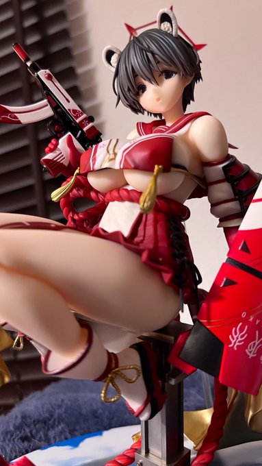 ツバキのフィギュアもめちゃくちゃ出来良い……ウッ 