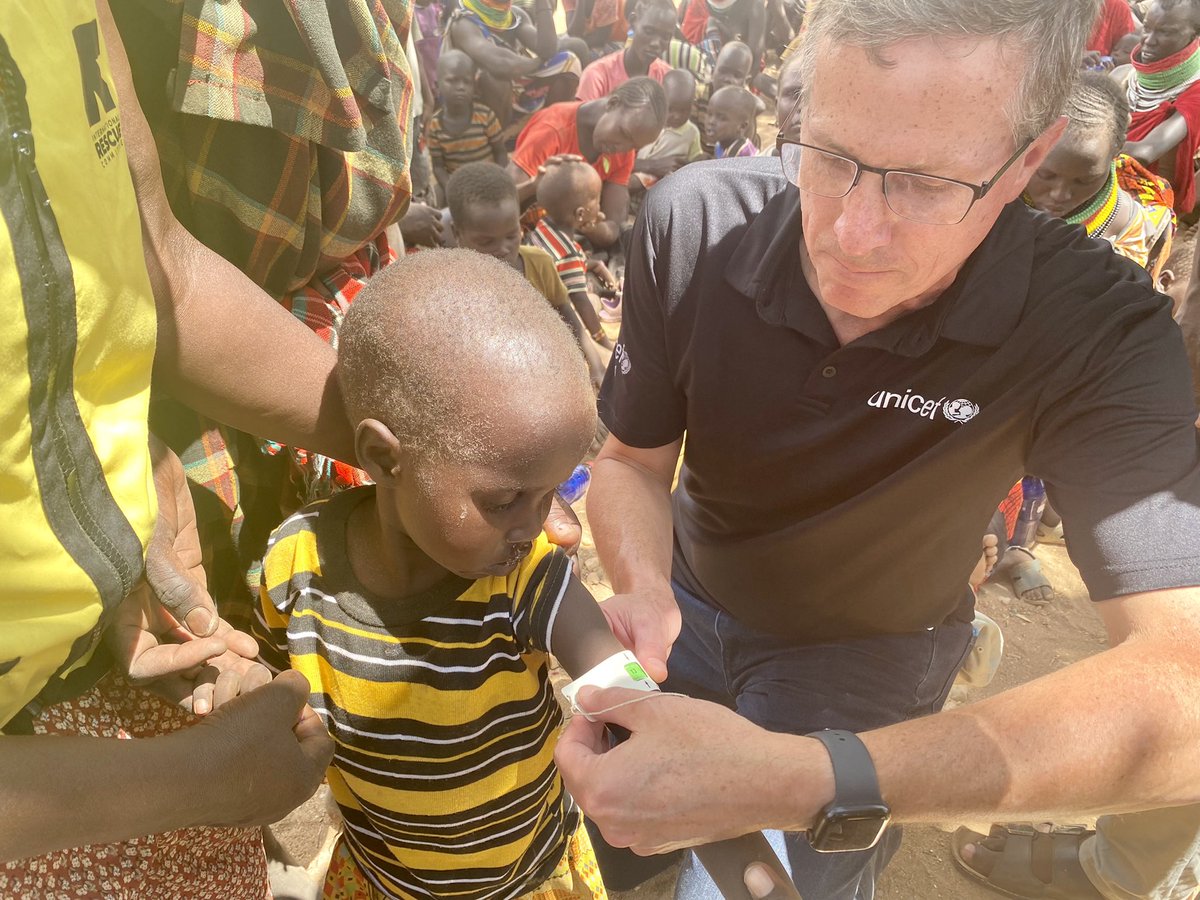 UNICEFKenya's tweet photo. .@UNICEFUSA_CEO is in Turkana County to see the impact of the drought, including @UNICEFKenya’s work to identify and treat children with malnutrition.

He visited Losol village, Lodwar, where UNICEF and @KenyaRedCross are supporting an integrated health &amp; nutrition outreach. 1/2 https://t.co/N5DRfWeeHb