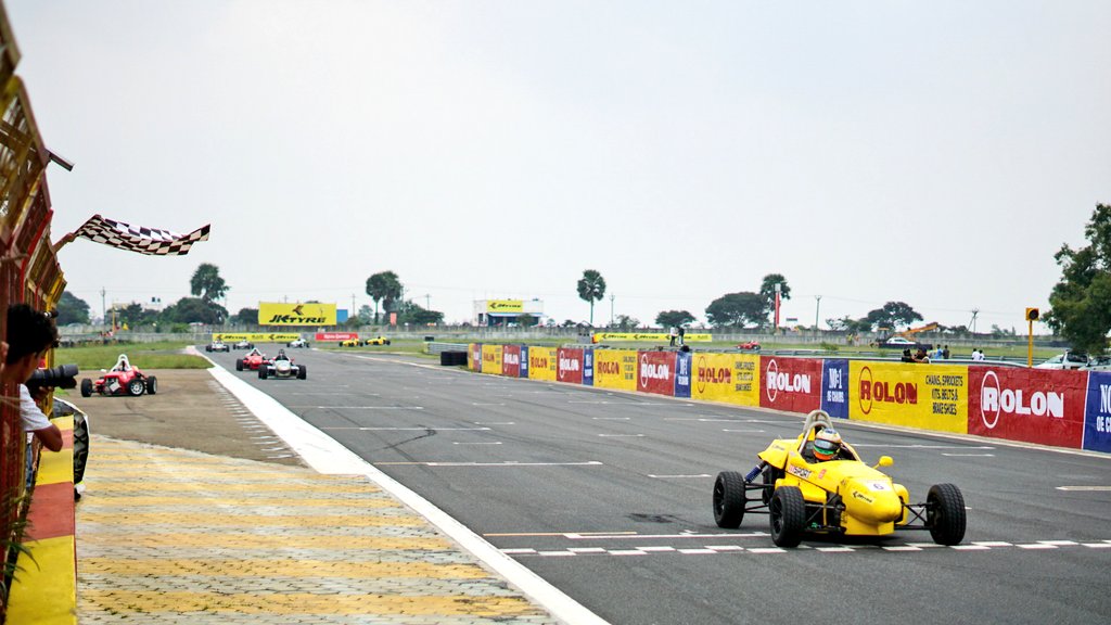 Few snaps of the 2nd round of JKNRC which held last week at the Kari Motor Speedway 🏎️🏁

#Coimbatore #Kovai
#MotorsportscapitalofIndia