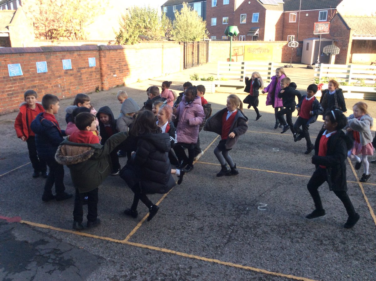 EddonMrs's tweet image. Fluently adding and subtracting within 10 during a game on the yard for #outdoorclassroomday @HaxbyRoad #makemathsfun