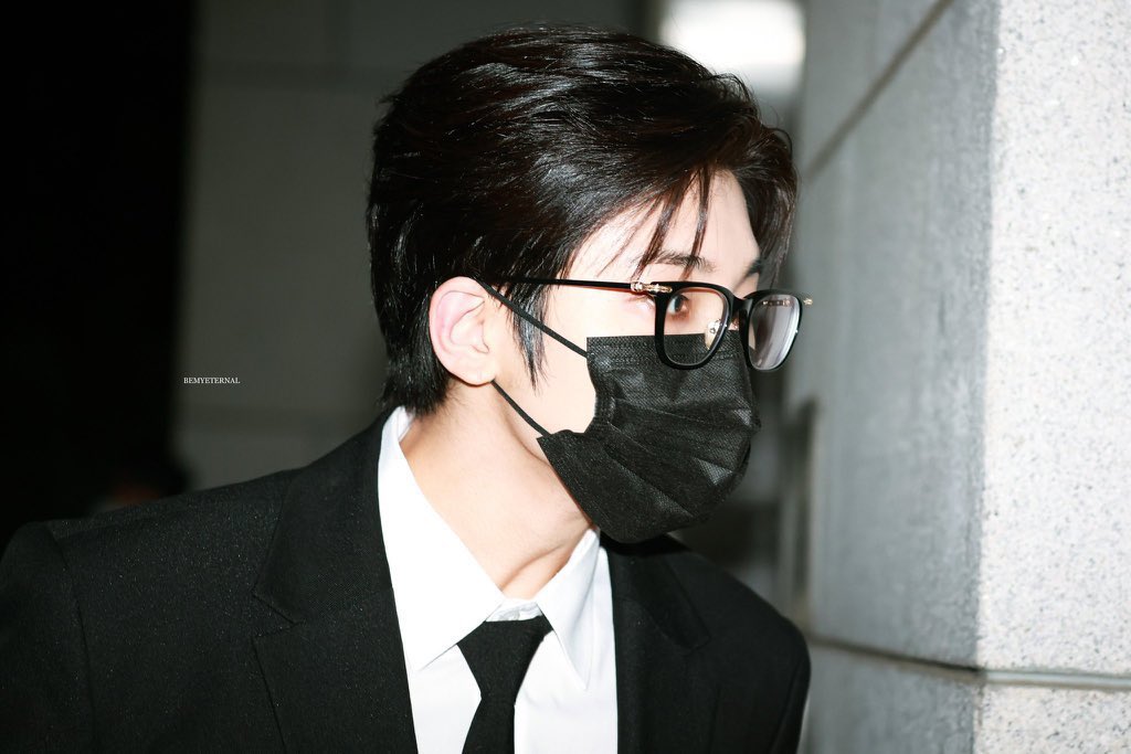 wonurideuI_'s tweet photo. Oh I adore you, Wonwoo 🤍 https://t.co/GXcSC7dvp8