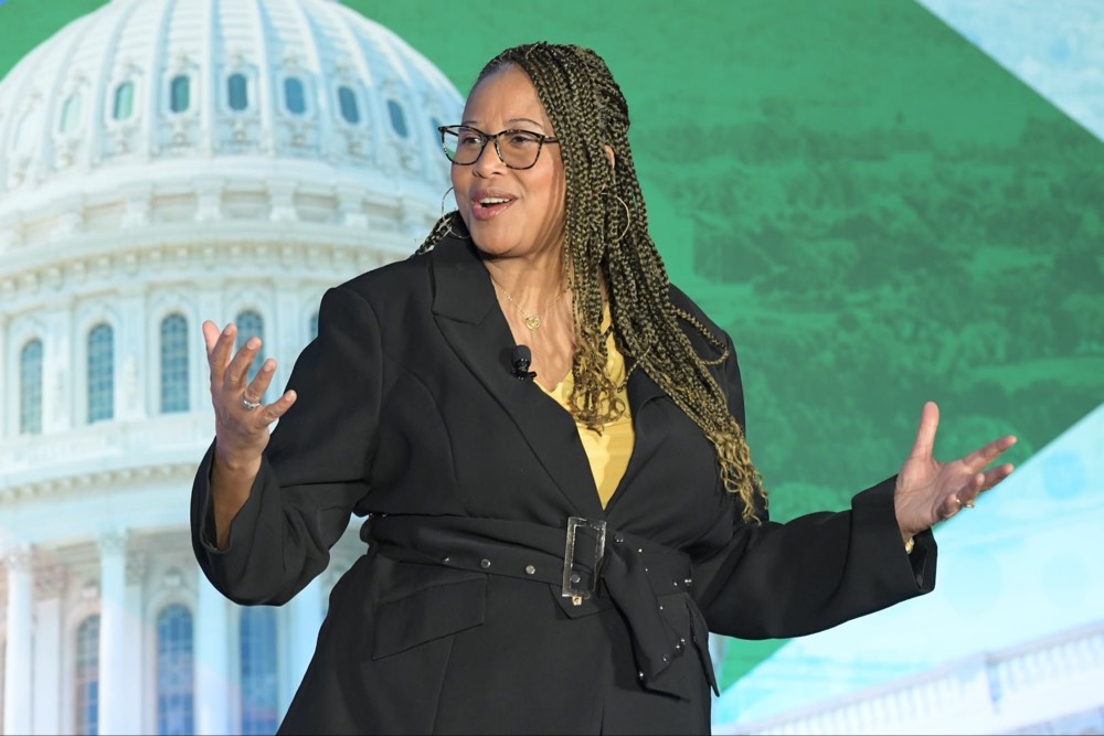 Actuary_Dot_Org's tweet photo. Acclaimed columnist and commentator @SingletaryM joins the #EnvisionTomorrow Annual Meeting to share insights about how inflation, rising interest rates and market volatility can impact retirement income and savings. #Actuaries2022 https://t.co/DvqPNSzrJb