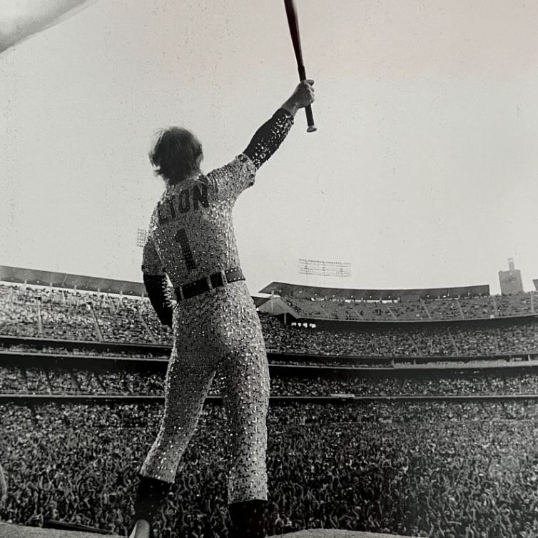 HeadVision tweet media