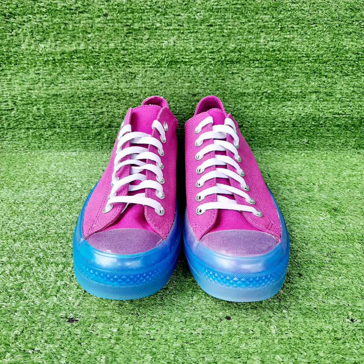 lelanglawas's tweet photo. Detail #LawasMalamJumat - Kamis, 3 November 2022 

#Lawas2
Converse Chuck Taylor All Star CX Ox
Sneakers
Size 43
Cactus Flower/Sail Blue 
Article number 168571C
BNIB
*Retail price IDR 959,000 https://t.co/AWZALlEMUA