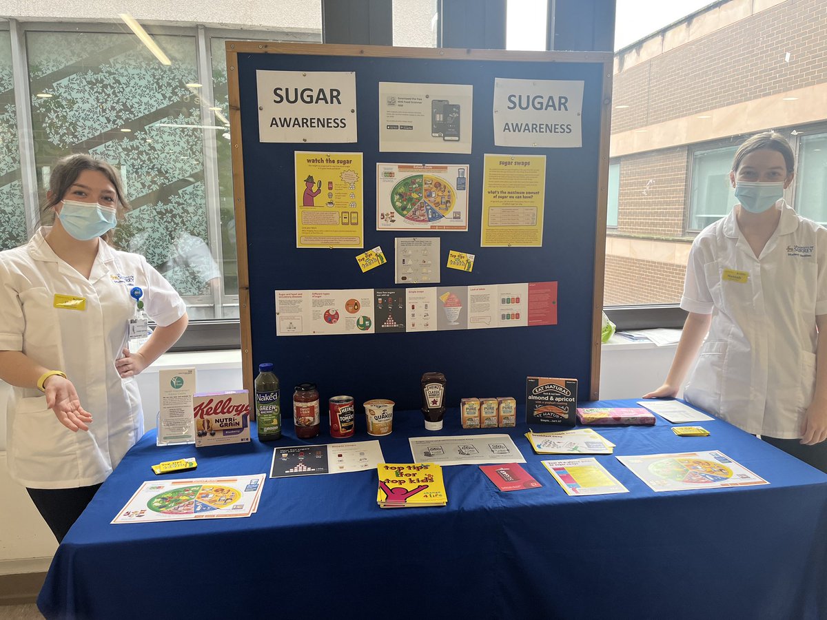 Great work by <a href="/SurreyDietetics/">Surrey Dietetics</a> students Hannah and Fleur on their health promotion stand, working with the amazing <a href="/OUH_Here4Health/">Here for Health OUH</a> team to raise awareness. #OUHdietitians
