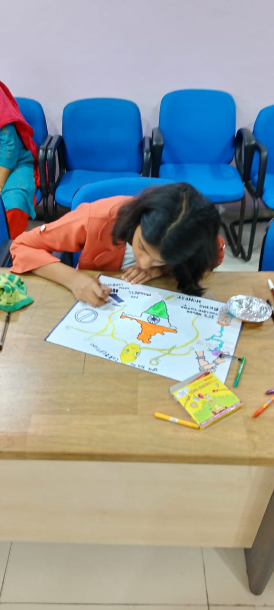 सतर्कता जागरुकता सप्ताह 2022 के अंतर्गत भारतीय खाद्य निगम क्षे.का.,लखनऊ में आज पोस्टर मेकिंग प्रतियोगिता का आयोजन किया गया। <a href="/FCI_India/">Food Corporation of India</a>  <a href="/FCI_NorthZone/">Food Corporation of India, North Zone</a> #VigilanceAwarenessWeek2022