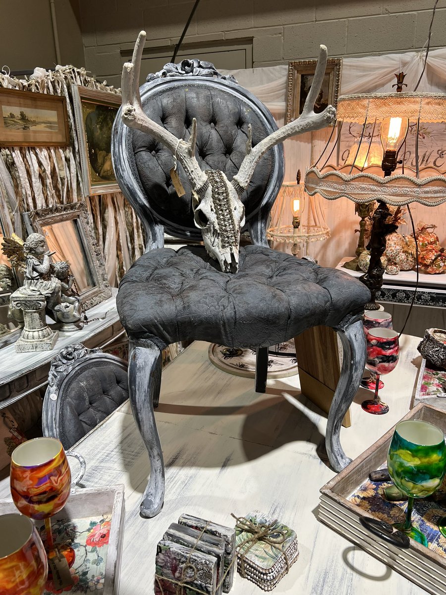 michaliz1's tweet photo. Antique festival in Tampa last weekend forgot to post these. #floridastatefairgrounds #antiquefestival https://t.co/UVGRNIl7Uw