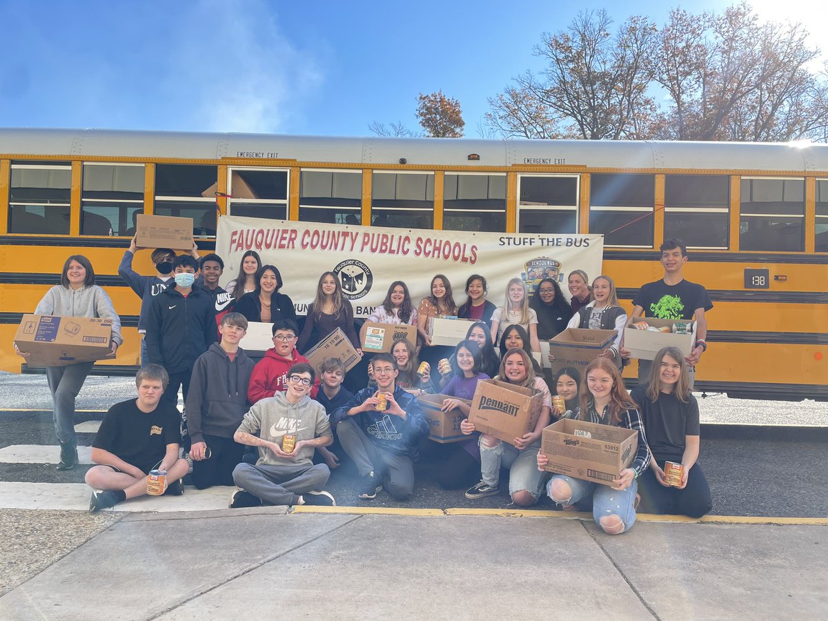MMS_Serve_Lead's tweet photo. Stuff the Bus - Thank You to all that donated. 🦃 https://t.co/BlztoFiDHG