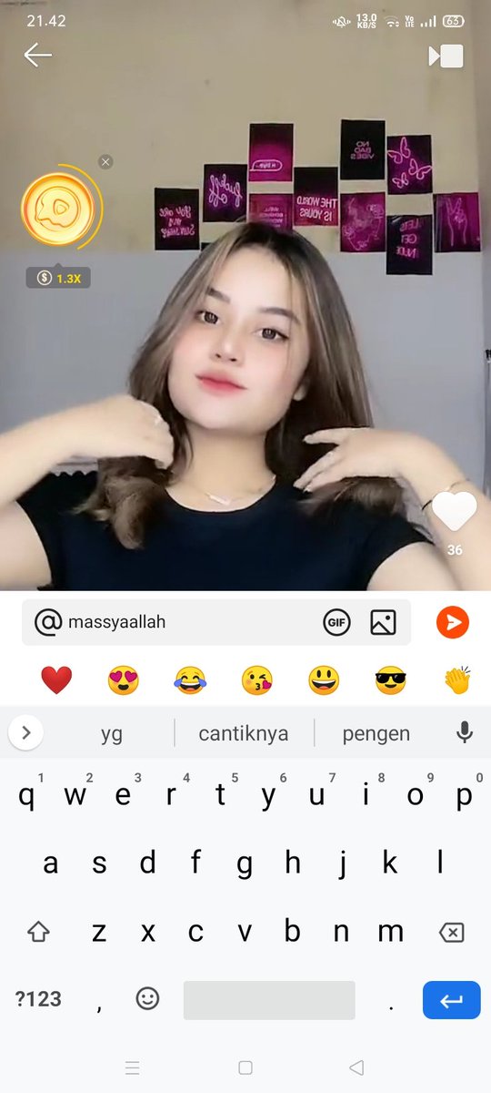 frostdeway's tweet image. halu haluan aja. Pengen punya pacar kaya mbak ini wkwk