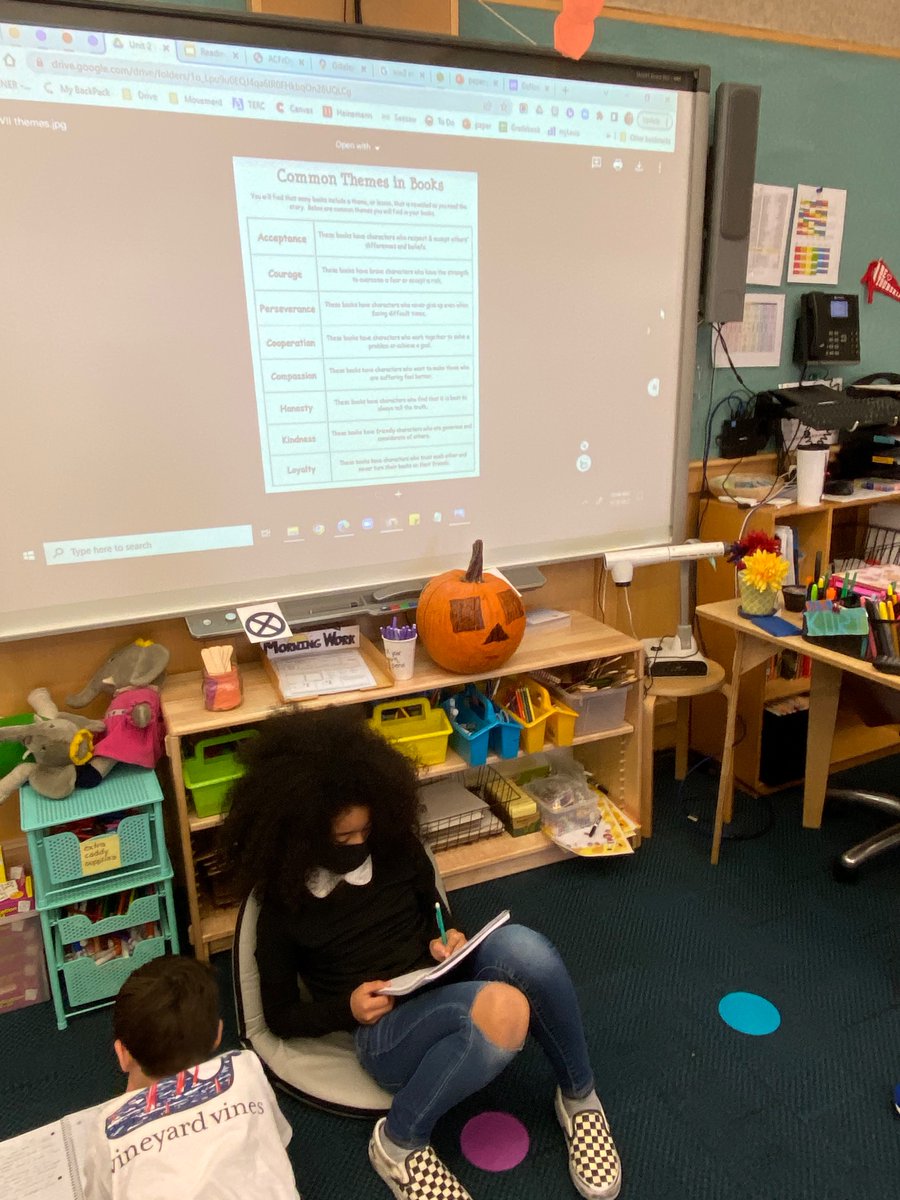 CaedmonFourth's tweet photo. Writing about the themes we see so far in Number the Stars #TheCaedmonStory #CaedmonGrade4 #CaedmonReading #CaedmonWriting https://t.co/KpSc31rw7T
