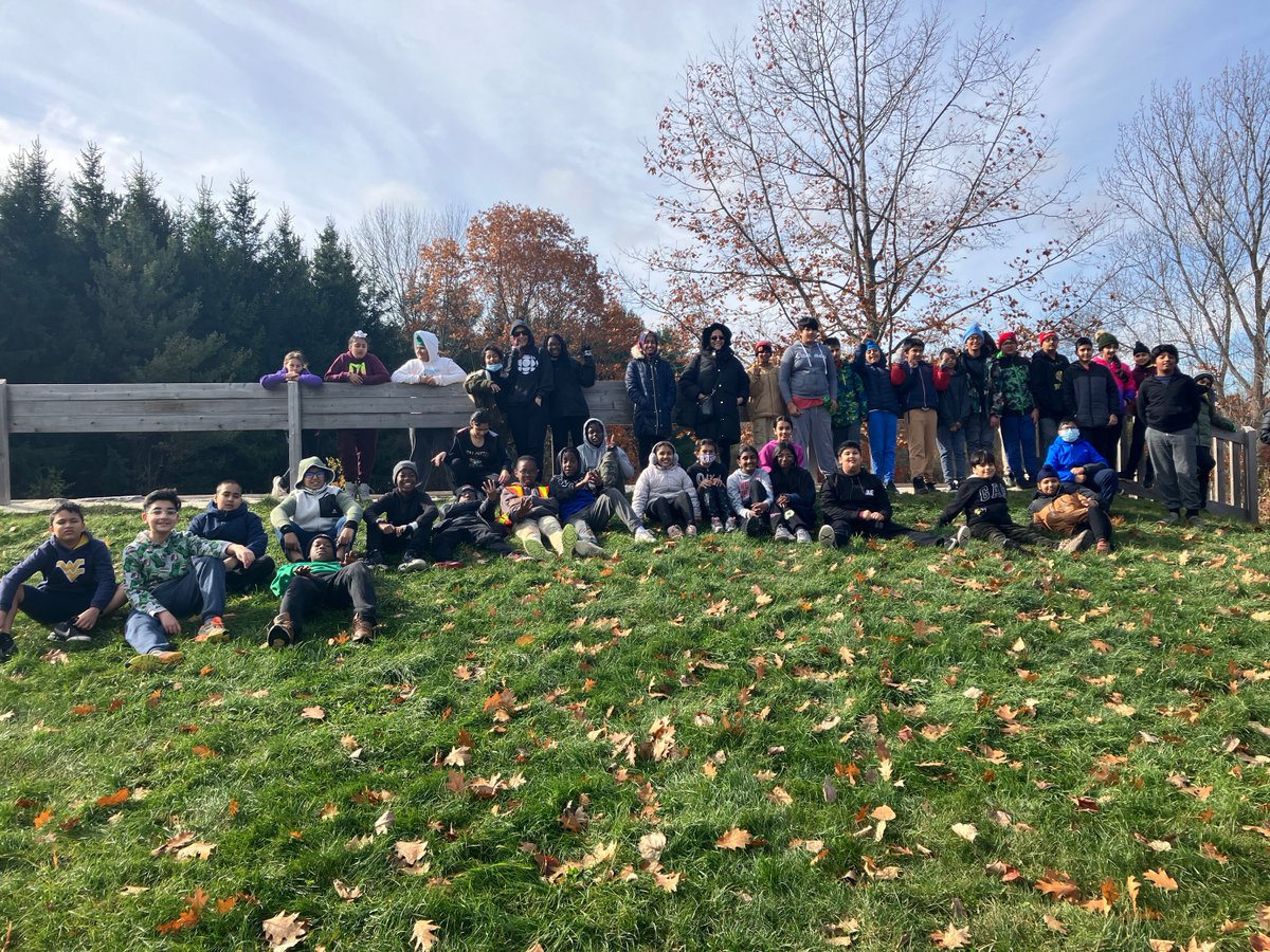 CVC_CA's tweet photo. A BIG thanks to students from @ClarksonChargers and @MorningStarMS! ๐ Last week they helped remove invasive species and plant native plants at Meadowvale CA and Barberton Park in @citymississauga and at Island Lake CA in @orangevilleont๐ฒ๐ฟ #Youth4theCredit #PlantTreesWithCVC https://t.co/Iw4a1UEb3P