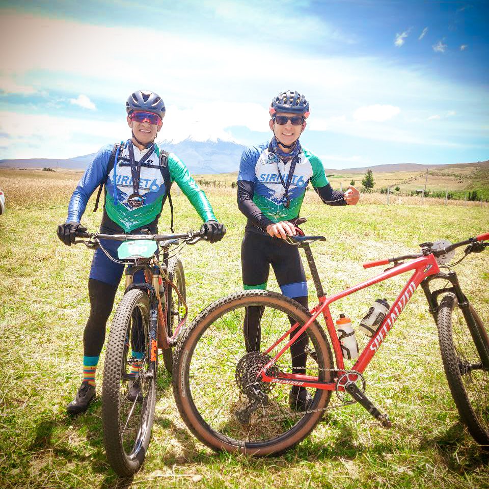 nacalderon1's tweet photo. Día Dos - Saliendo atrás del carrito de los helados, nos metimos en pelea de carrera y logramos un 9vo 🏵️🏆 Si tengo que recomendar una carrera, esta es la mejor: #VueltaalCoto https://t.co/mZfKUOMx1u