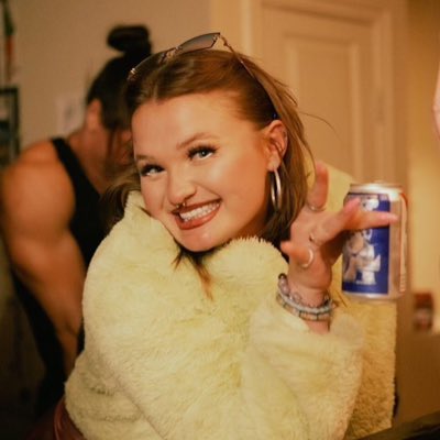 claryhoneyy tweet picture
