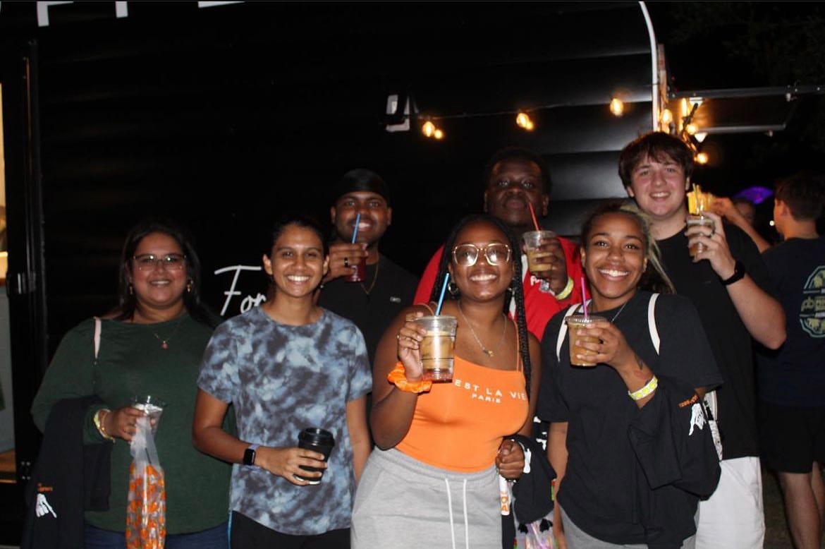 fgcu's tweet photo. It was a spooky good time at EagleBOOlooza with @fgcu_pb! 💀🍬 https://t.co/spZzcmKTm2