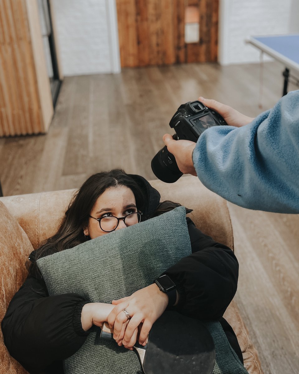 HodgesNet's tweet photo. When someone says smile for the camera 😂 📸

Anyone else relate? 🙋‍♀️ https://t.co/AytpmamD17