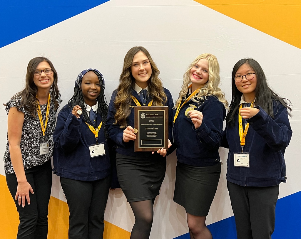KCAL_KISD's tweet photo. Last week our Floriculture team competed @ the 95th National FFA Convention. Our students practiced hard to prepare for this event & had a great time!
Team rank: 17th & SILVER TEAM
#kcal #kellercenterforadvancedlearning #CelebrateKISD #CTEinKISD #theKCALconnection #KellerFFA https://t.co/pVRLhhQS9z
