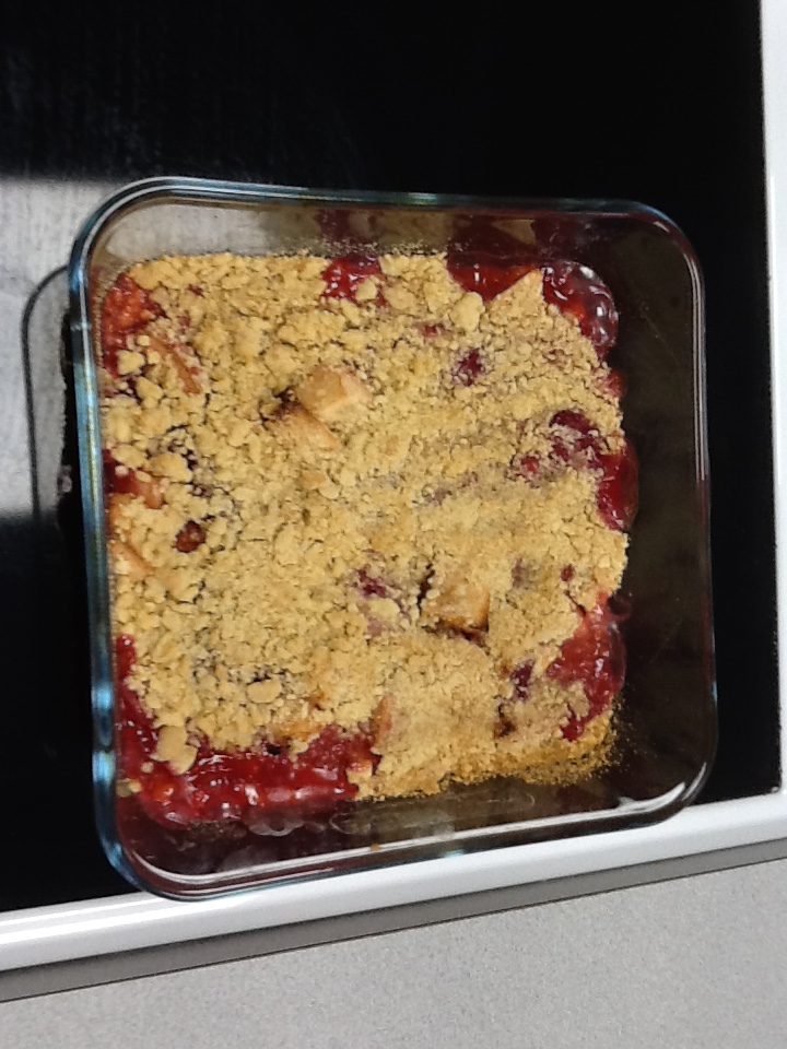 Year 8s have been showing how a few simple cheap ingredients can make a family pudding -Fruit Crumble with Year 9s learning the science behind sauce making, nutrition and making a family meal on a budget =Pasta and Vegetable bake.