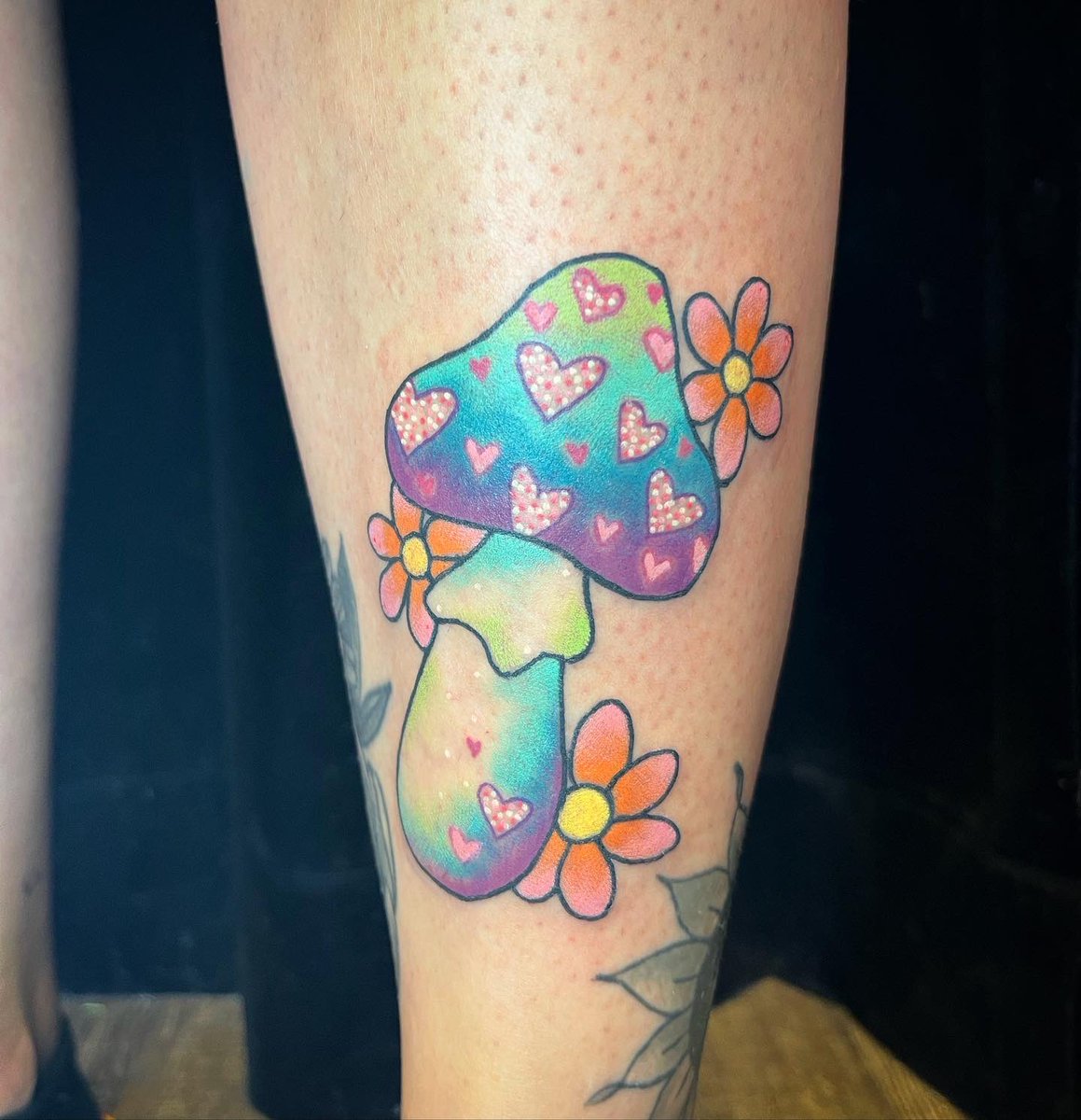 HailstormTattoo's tweet photo. Someone asked me if this is supposed to be a 🍆, I said yes. 💗 https://t.co/s9u9hyANy9