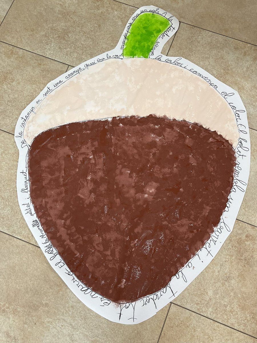 VerdaguerRibas's tweet photo. Avui hem fet cal•ligrames de tardor en grups multinivell! L’expressió escrita es pot treballar de moltes maneres engrescadores i divertides! @educaciocat @Micropobles #escolarural #multinivell #tardor https://t.co/GUY7CVt9V0