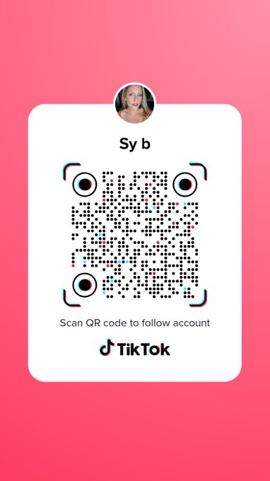 I'd love to be able to go live on TT but can't because I havent hit 1000 followers yet. Help ya girl