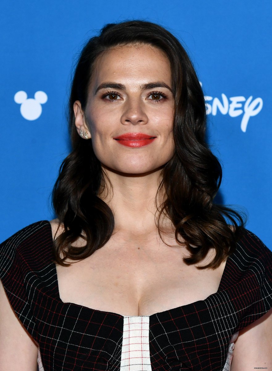 HayleyAtwellXxX's tweet photo. So Hot as fuck! ♥️
#HayleyAtwell #PeggyCarter #MCU #MarvelStudios #beauty https://t.co/EK8rwCCNNb