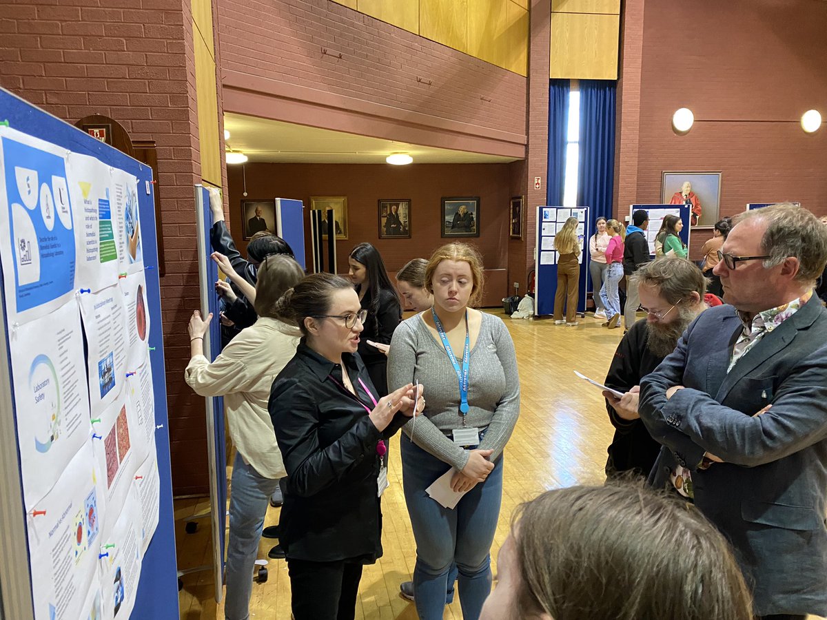 UlsterUniBiomed's tweet photo. Our first year #Biomedical Science students had their first taste of a scientific conference this morning as they delivered a fabulous range of impressive poster presentations as part of their coursework. A great start to their course and future careers! #futureisbright https://t.co/X0gnBNyXJ9
