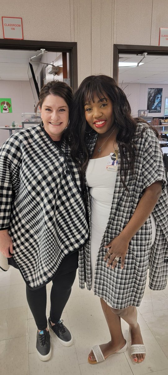 MsDNHS's tweet photo. Ebony and Ivory! #dynamicduoday https://t.co/sYAEt8Cr7g