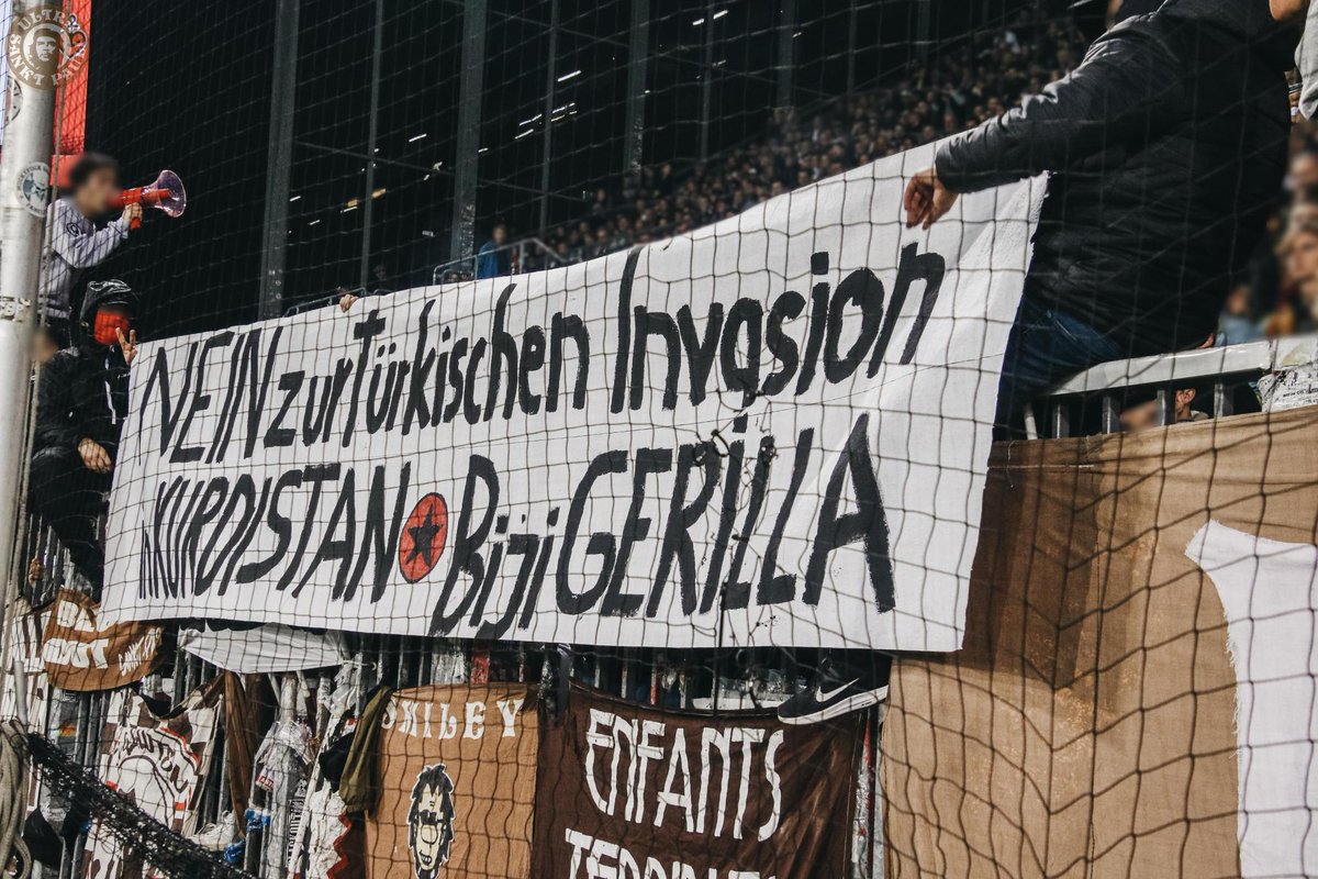 UltraFCSP2002's tweet photo. Moin St.Pauli-Fans,
unser neues Bilderupdate ist online:
#FCSP #FCSPsvd #bijikurdistan
https://t.co/6zdqcuVh8S https://t.co/nh2QFXMLzt
