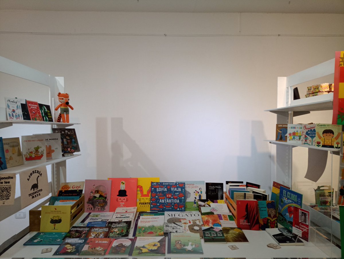 tejoncitomaya's tweet photo. Volvemos a Twitter para recordarles que estamos en la Feria Provincial del Libro. Visiten nuestro estand 😃 https://t.co/4ZB8Syy4FC