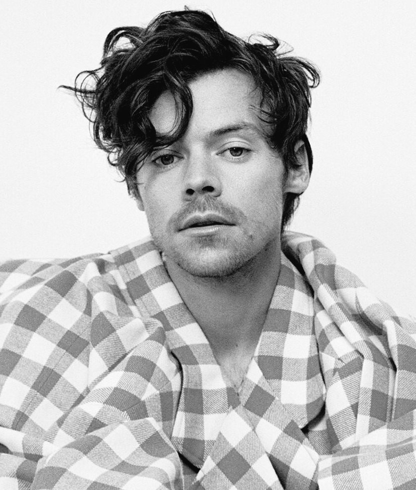 аааа я не могу от таких фотографий!!! вот что у него в голове????? я родился на эту планету и просто сижу отдыхаю а меня фотографируют