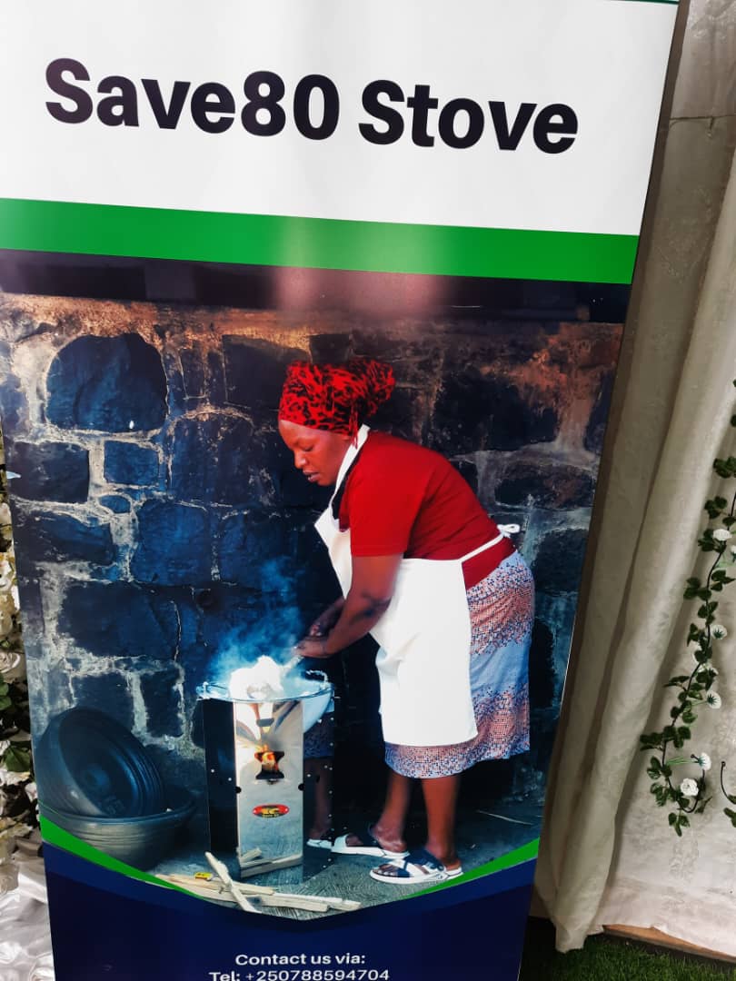 ProfemmesTH's tweet photo. #Save80 stove set benefits:

➡️ #Save 80% of cooking fuel. 
➡️ #Save time: Now cooking beans take only 30 minutes to cook. 
➡️ #Save money - Where 2000Rwf replaces 1 sack of charcoal.
➡️ #Reduced indoor air pollution is better health
➡️ #With the wonder box you cook without fuel. https://t.co/k1DCYRVf89