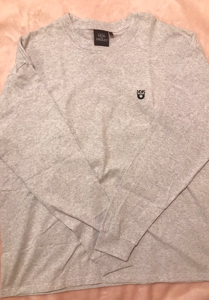 uniunimu's tweet photo. 今日のDIGGIN' HOUSEでゲットしたロンTでやんすぅ〜( ´•౪•`)👕
#kod_tfm #kingofdiggin #digginhouse https://t.co/QQXrtrMMcR