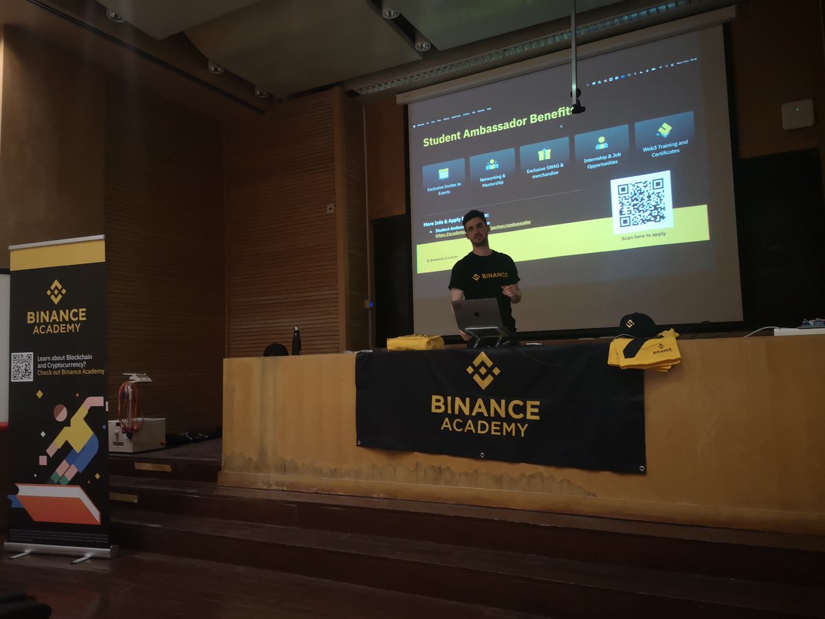 With all the hype around #WebSummit, what better time to visit Lisbon for the next stop on our #BinanceUniversity Tour? 

Our team kicked off with a talk at the conference, and then sprinted across town for a visit to Técnico - one of the top engineering schools in Portugal 🤝