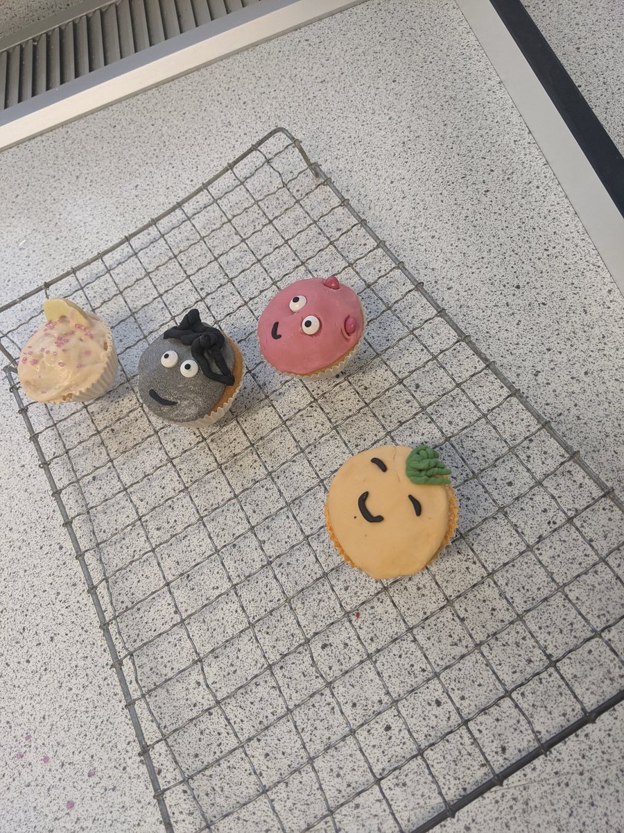 Miss Duncan tweet media