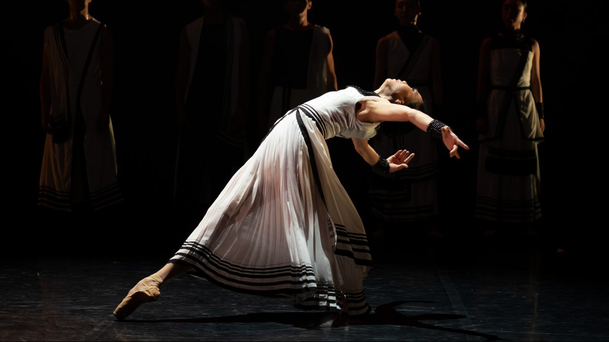 Royal Ballet and Opera (@rbo_org) on Twitter photo 😢 Tonight marks the final performance of Made in Leeds!
This fascinating mixed programme from <a href="/northernballet/">Northern Ballet</a> showcased the company’s flair for cutting-edge dance.
If you're coming along, we hope you enjoy the performance!
#RoyalOperaHouse 😢 Tonight marks the final performance of Made in Leeds!
This fascinating mixed programme from <a href="/northernballet/">Northern Ballet</a> showcased the company’s flair for cutting-edge dance.
If you're coming along, we hope you enjoy the performance!
#RoyalOperaHouse