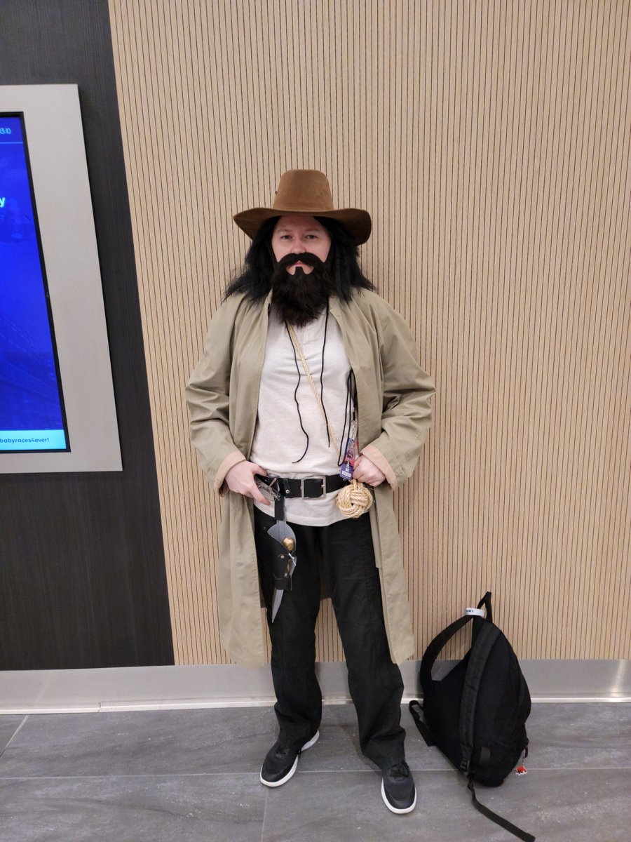 Apathygrrl's tweet image. Jim in disguise #OFMD #halcon2022 @V_Vico_Ortiz