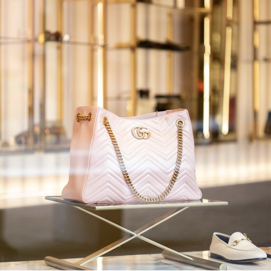 premoutletsmx's tweet photo. Con @gucci nunca te puedes equivocar ❤️
Ven a su boutique en #PremiumOutletsPuntaNorte y encuentra tus nuevos accesorios favoritos. https://t.co/e4Rt2jMwPO