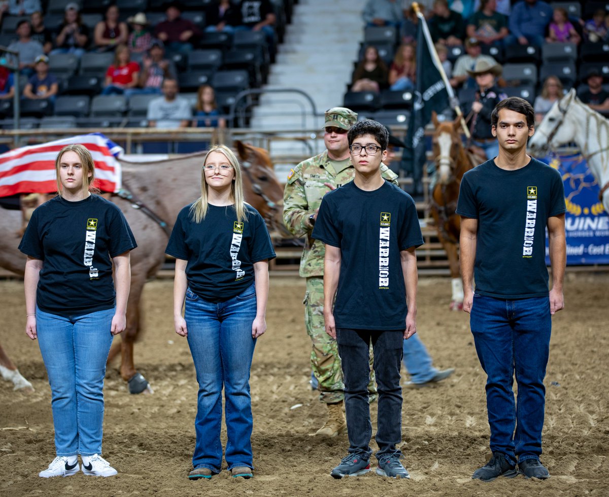 FightingFirst's tweet photo. #ThrowbackThursday | U.S. Army Future Soldiers took their Oath of Enlistment at the Professional Armed Forces Rodeo in Topeka.

More photos here ⬇️
https://t.co/9CN8KDq9Jy

@USArmy  | #PAFRA | @RodeoPAFRA | #MeetYourArmy | @Knell_Danger9 https://t.co/cslFNxLFFD