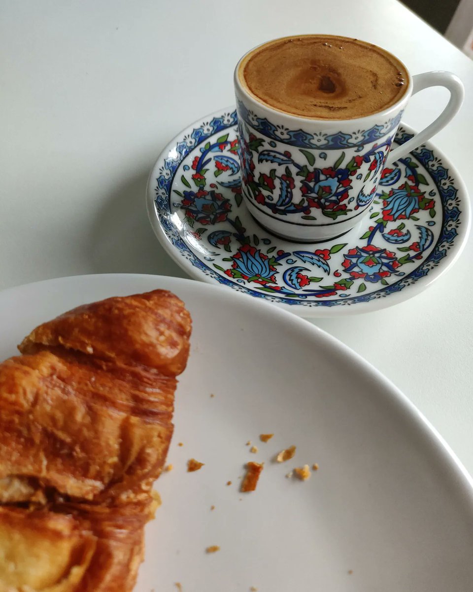 rachelkmclaugh's tweet photo. Making some Turkish coffee to get through the rest of the day - more research, editing and rewrites. 🥹 #MAThesis #21DaysToGo #SlowAndSteadyWinsTheRace https://t.co/bgAL9hLy6g
