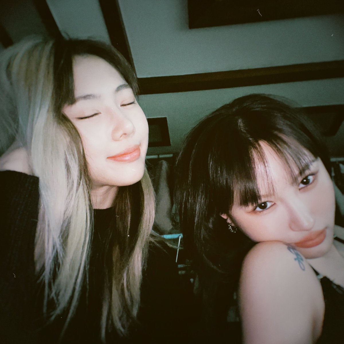 wtf_deukae's tweet photo. it’s a new day 😌 pls stream maison on spotify &amp; youtube 🫶 #MAMAVOTE #dreamcatcher https://t.co/3W7joGnAdl