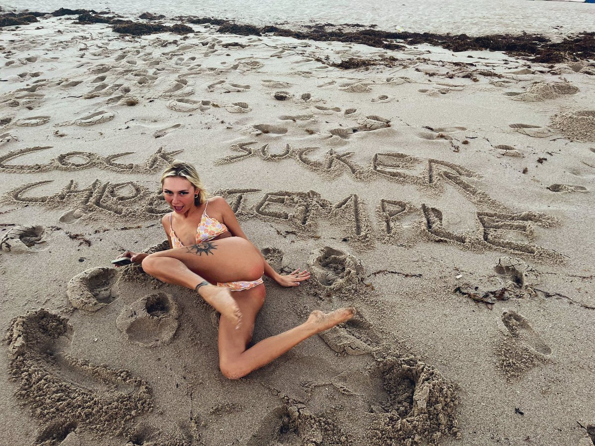 🔥 ℭ𝔥𝔩𝔬𝔢 𝔗𝔢𝔪𝔭𝔩𝔢 👹 on Twitter: "Who’s hopping in line for a beach blowie from yours truly 😮‍💨