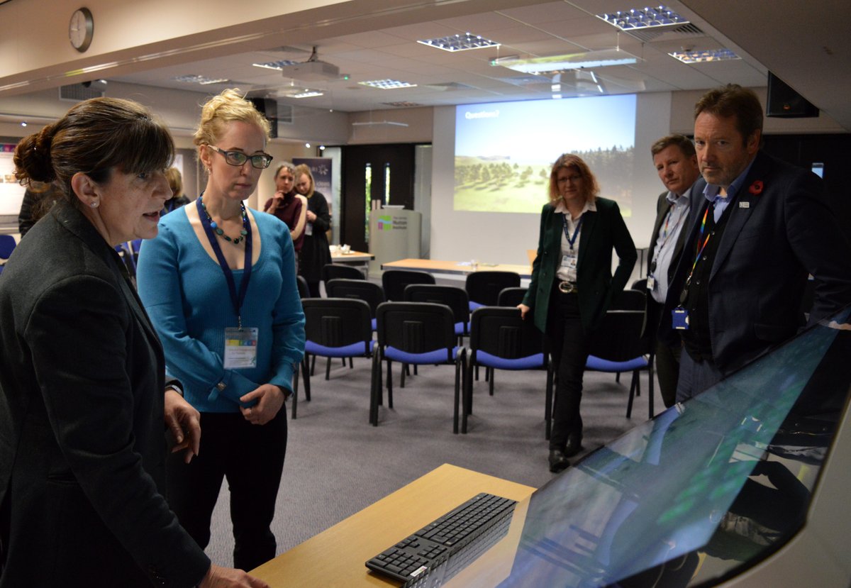 JamesHuttonInst's tweet image. Delighted to welcome @lornaslater Minister for #Green Skills, to the Institute in Aberdeen today. 

We discussed future plans and potential #impacts of our #JustTransition Hub along with other examples of our transformative #science working towards the goal of @ScotGovNetZero