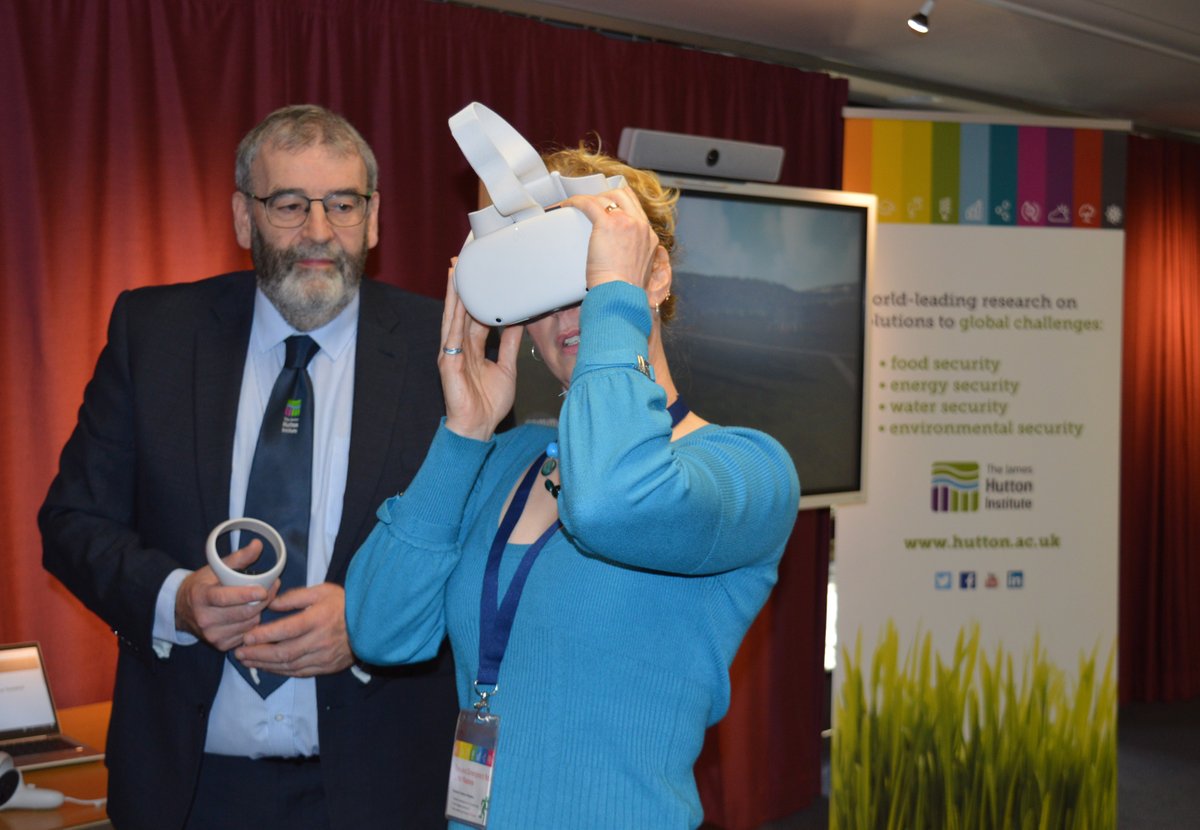 JamesHuttonInst's tweet image. Delighted to welcome @lornaslater Minister for #Green Skills, to the Institute in Aberdeen today. 

We discussed future plans and potential #impacts of our #JustTransition Hub along with other examples of our transformative #science working towards the goal of @ScotGovNetZero